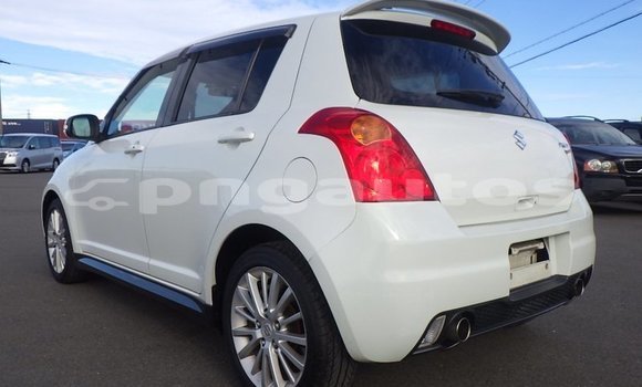 Buy Used Suzuki Swift White Car in Port Moresby in National Capital District Buy Used Suzuki Swift White Car in Port Moresby in National Capital District