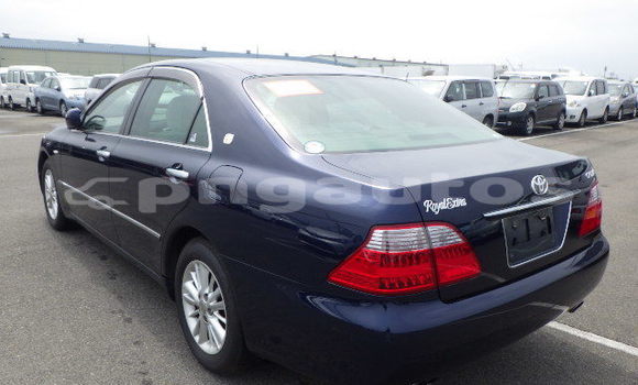 Buy Used Toyota Crown Blue Car in Port Moresby in National Capital District Buy Used Toyota Crown Blue Car in Port Moresby in National Capital District