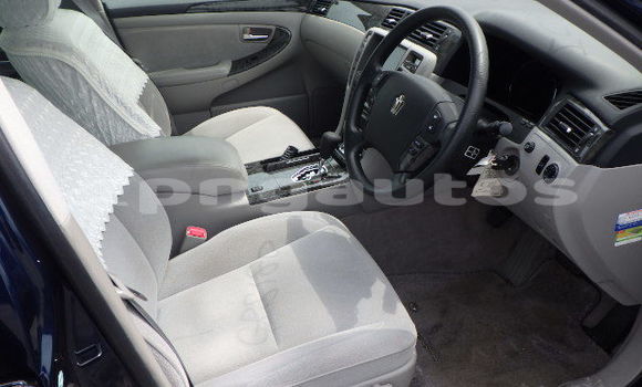 Buy Used Toyota Crown Blue Car in Port Moresby in National Capital District Buy Used Toyota Crown Blue Car in Port Moresby in National Capital District