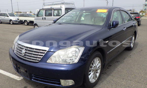 Buy Used Toyota Crown Blue Car in Port Moresby in National Capital District Buy Used Toyota Crown Blue Car in Port Moresby in National Capital District