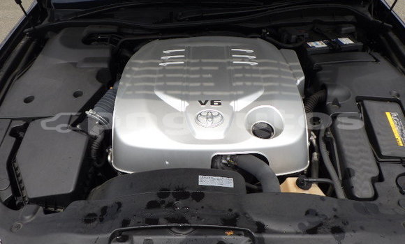 Buy Used Toyota Crown Blue Car in Port Moresby in National Capital District Buy Used Toyota Crown Blue Car in Port Moresby in National Capital District