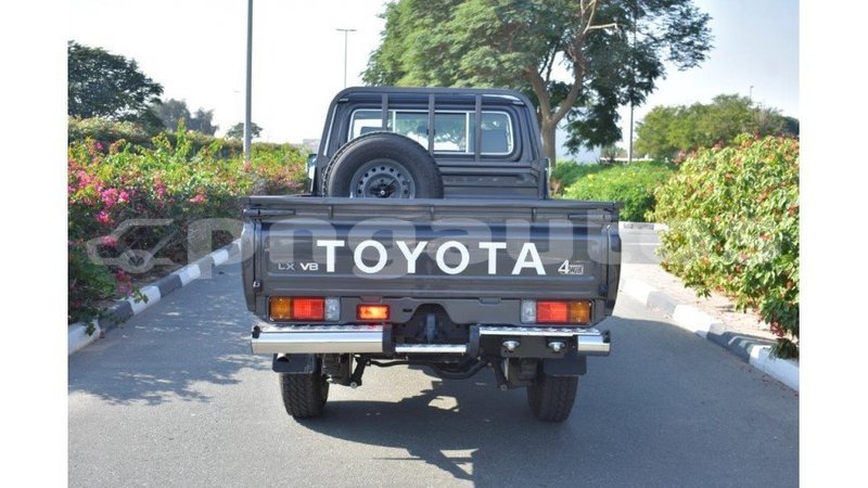 Big with watermark toyota land cruiser enga import dubai 4232