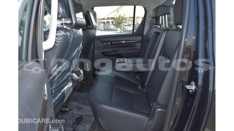 Big with watermark toyota hilux enga import dubai 4233