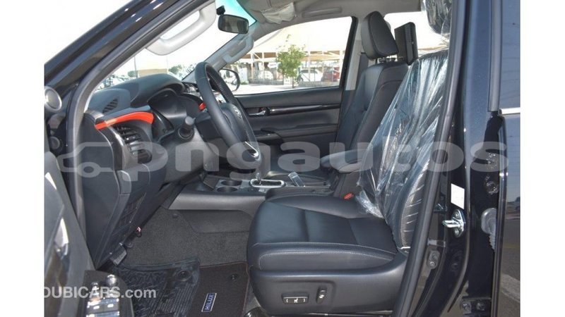 Big with watermark toyota hilux enga import dubai 4233