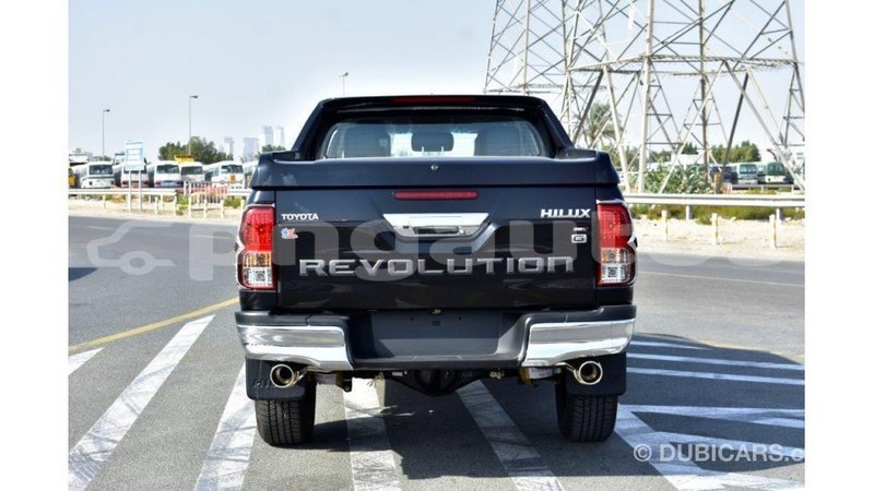 Big with watermark toyota hilux enga import dubai 4233