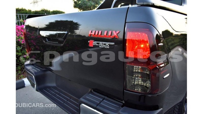 Big with watermark toyota hilux enga import dubai 4235