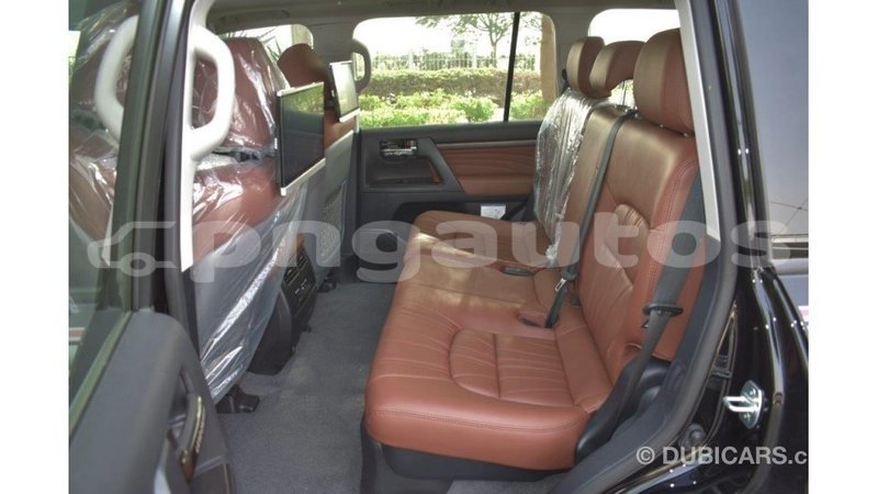 Big with watermark toyota land cruiser enga import dubai 4237