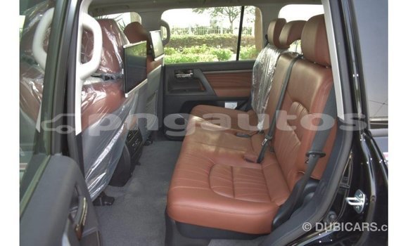 Buy Import Toyota Land Cruiser Black Car in Import - Dubai in Enga Buy Import Toyota Land Cruiser Black Car in Import - Dubai in Enga