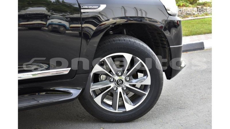 Big with watermark toyota land cruiser enga import dubai 4237