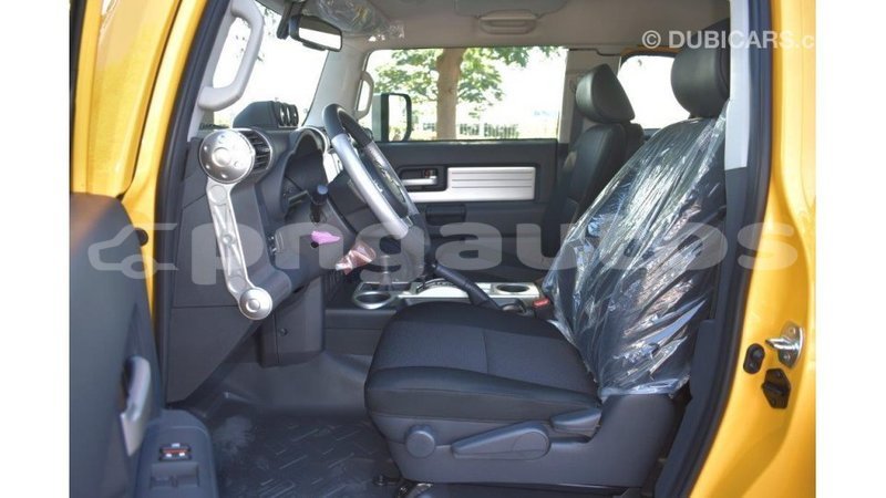 Big with watermark toyota fj cruiser enga import dubai 4239