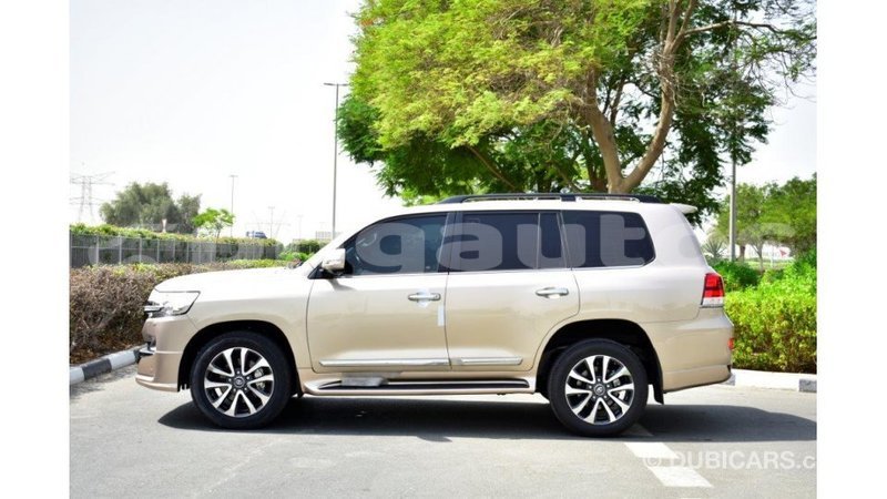 Big with watermark toyota land cruiser enga import dubai 4240