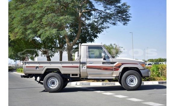 Buy Import Toyota Land Cruiser Other Car in Import - Dubai in Enga Buy Import Toyota Land Cruiser Other Car in Import - Dubai in Enga