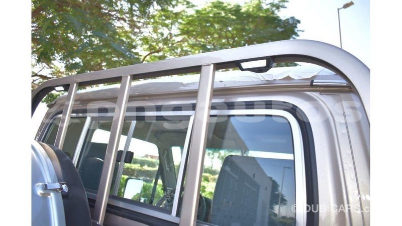 Big with watermark toyota land cruiser enga import dubai 4241