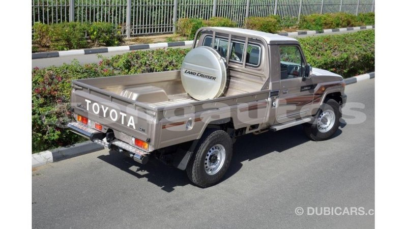 Big with watermark toyota land cruiser enga import dubai 4241