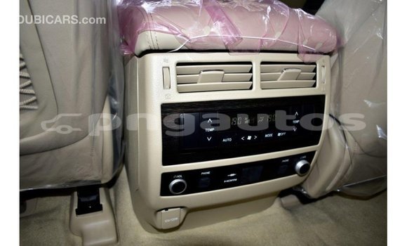 Buy Import Toyota Land Cruiser White Car in Import - Dubai in Enga Buy Import Toyota Land Cruiser White Car in Import - Dubai in Enga