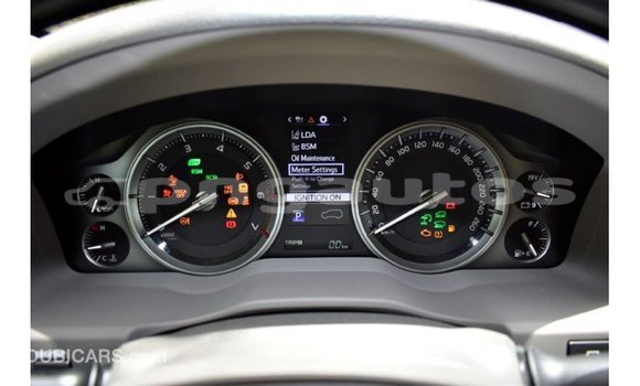 Buy Import Toyota Land Cruiser White Car in Import - Dubai in Enga Buy Import Toyota Land Cruiser White Car in Import - Dubai in Enga