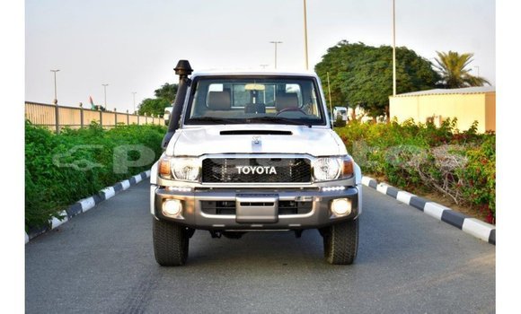 Buy Import Toyota Land Cruiser Other Car in Import - Dubai in Enga Buy Import Toyota Land Cruiser Other Car in Import - Dubai in Enga