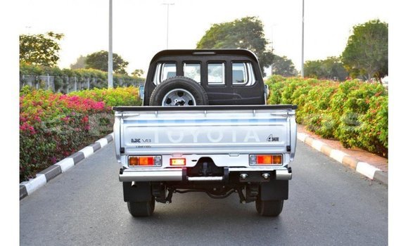 Buy Import Toyota Land Cruiser Other Car in Import - Dubai in Enga Buy Import Toyota Land Cruiser Other Car in Import - Dubai in Enga