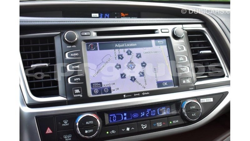 Big with watermark toyota highlander enga import dubai 4247