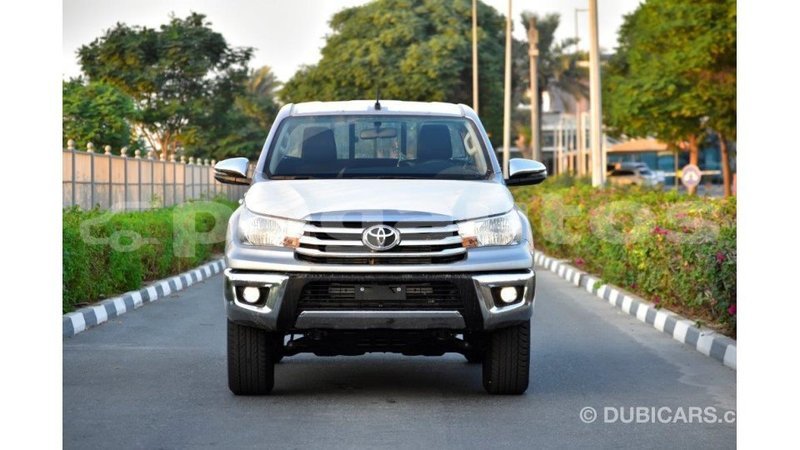 Big with watermark toyota hilux enga import dubai 4252