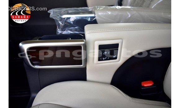 Buy Import Toyota Granvia White Car in Import - Dubai in Enga Buy Import Toyota Granvia White Car in Import - Dubai in Enga