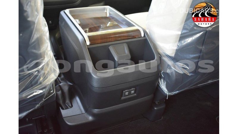 Big with watermark toyota granvia enga import dubai 4259