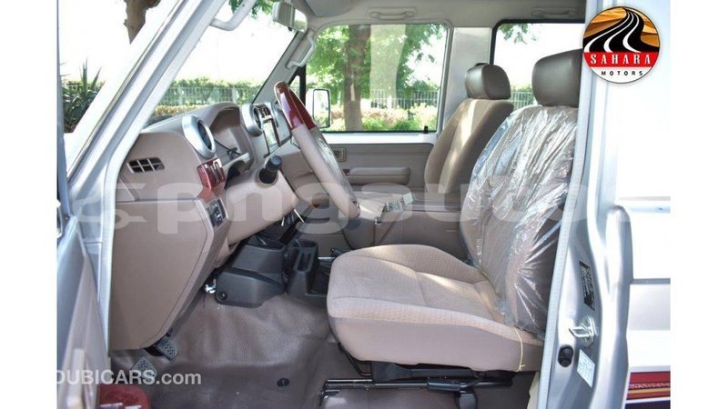 Big with watermark toyota land cruiser enga import dubai 4261