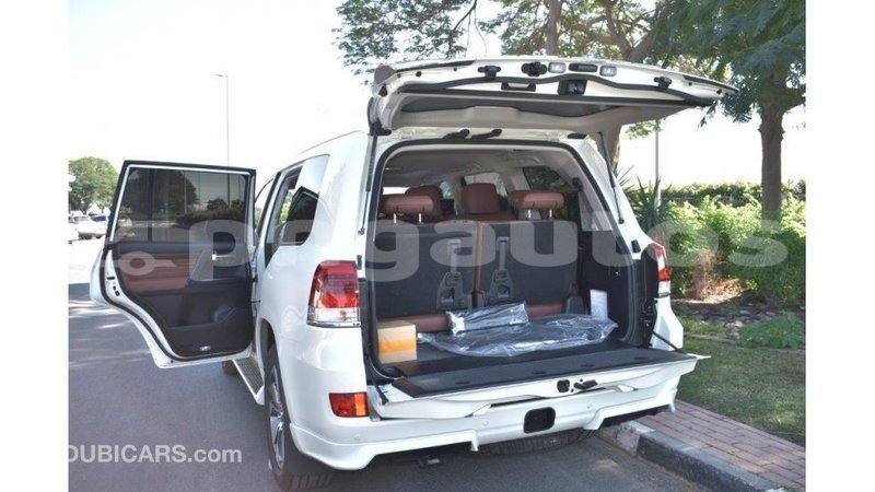 Big with watermark toyota land cruiser enga import dubai 4262