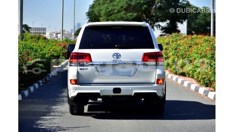 Big with watermark toyota land cruiser enga import dubai 4262