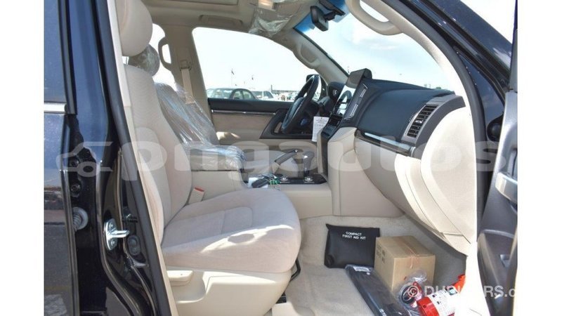 Big with watermark toyota land cruiser enga import dubai 4263