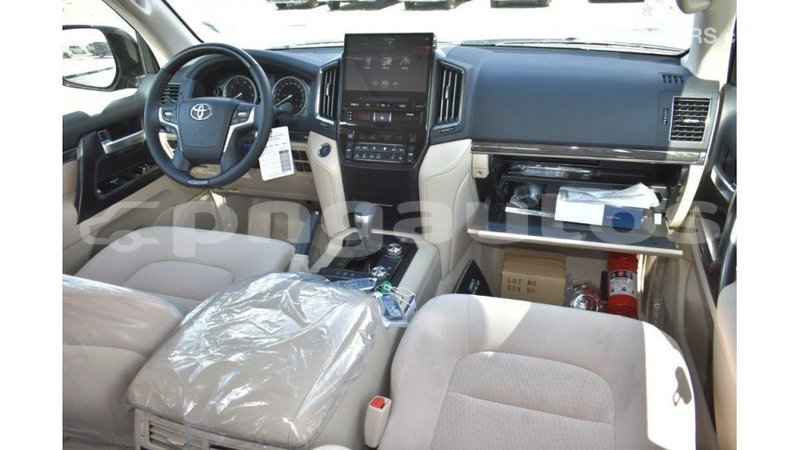 Big with watermark toyota land cruiser enga import dubai 4263