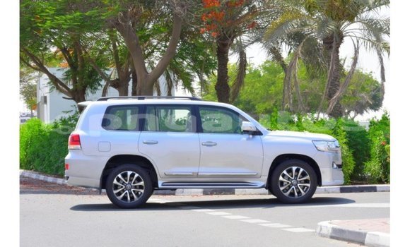 Buy Import Toyota Land Cruiser Other Car in Import - Dubai in Enga Buy Import Toyota Land Cruiser Other Car in Import - Dubai in Enga