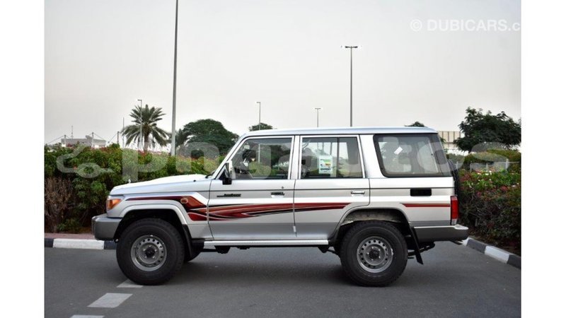 Big with watermark toyota land cruiser enga import dubai 4267