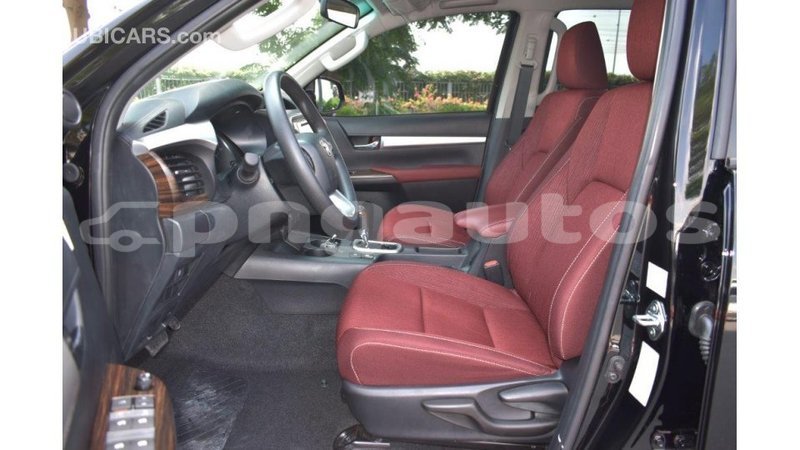 Big with watermark toyota hilux enga import dubai 4268