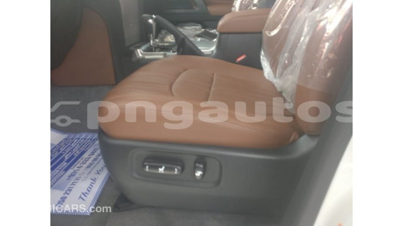 Big with watermark toyota land cruiser enga import dubai 4270