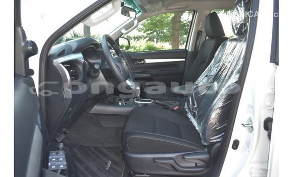 Buy Import Toyota Hilux White Car in Import - Dubai in Enga Buy Import Toyota Hilux White Car in Import - Dubai in Enga