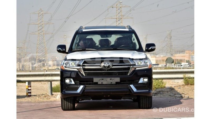 Big with watermark toyota land cruiser enga import dubai 4275