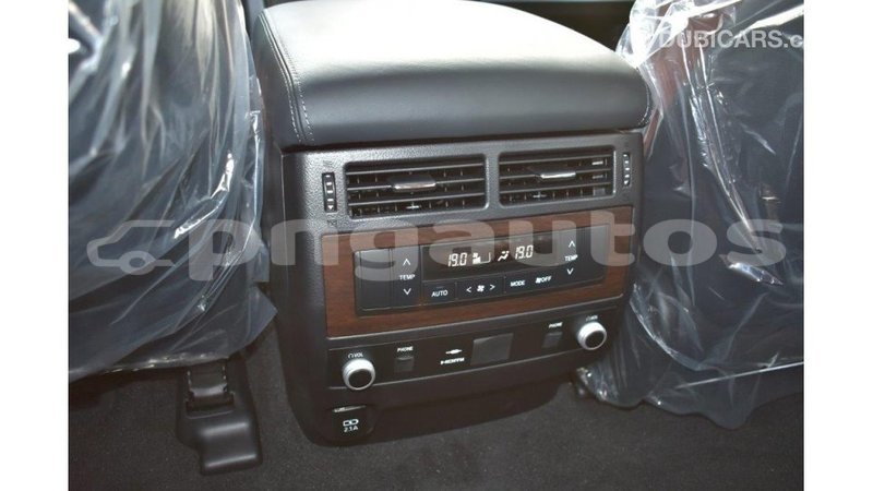 Big with watermark toyota land cruiser enga import dubai 4275