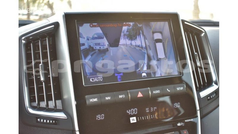 Big with watermark toyota land cruiser enga import dubai 4275