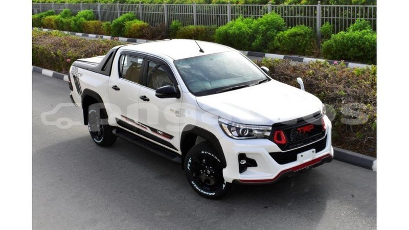 Big with watermark toyota hilux enga import dubai 4278