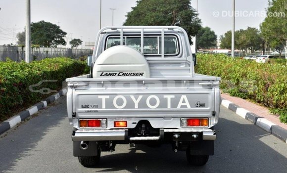 Buy Import Toyota Land Cruiser Other Car in Import - Dubai in Enga Buy Import Toyota Land Cruiser Other Car in Import - Dubai in Enga