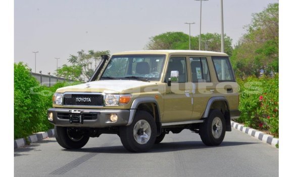Buy Import Toyota Land Cruiser Beige Car in Import - Dubai in Enga Buy Import Toyota Land Cruiser Beige Car in Import - Dubai in Enga