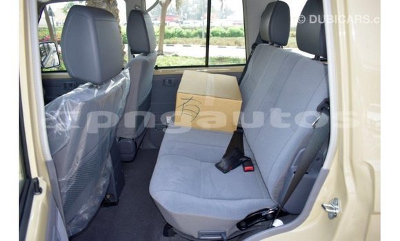 Buy Import Toyota Land Cruiser Beige Car in Import - Dubai in Enga Buy Import Toyota Land Cruiser Beige Car in Import - Dubai in Enga