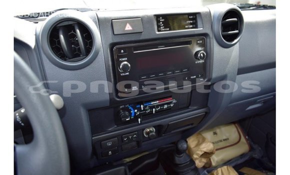 Buy Import Toyota Land Cruiser Beige Car in Import - Dubai in Enga Buy Import Toyota Land Cruiser Beige Car in Import - Dubai in Enga