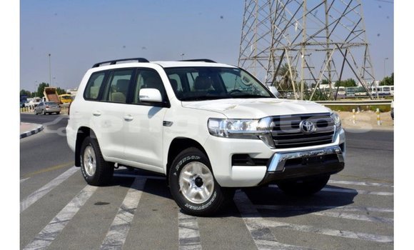 Buy Import Toyota Land Cruiser White Car in Import - Dubai in Enga Buy Import Toyota Land Cruiser White Car in Import - Dubai in Enga