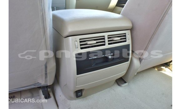Buy Import Toyota Land Cruiser White Car in Import - Dubai in Enga Buy Import Toyota Land Cruiser White Car in Import - Dubai in Enga