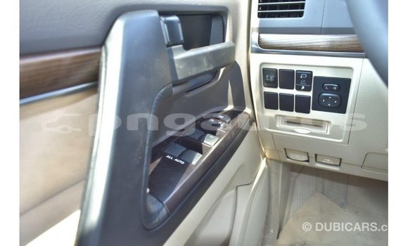 Buy Import Toyota Land Cruiser White Car in Import - Dubai in Enga Buy Import Toyota Land Cruiser White Car in Import - Dubai in Enga