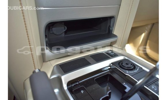 Buy Import Toyota Land Cruiser White Car in Import - Dubai in Enga Buy Import Toyota Land Cruiser White Car in Import - Dubai in Enga