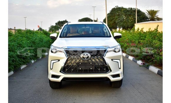 Buy Import Toyota Fortuner White Car in Import - Dubai in Enga Buy Import Toyota Fortuner White Car in Import - Dubai in Enga