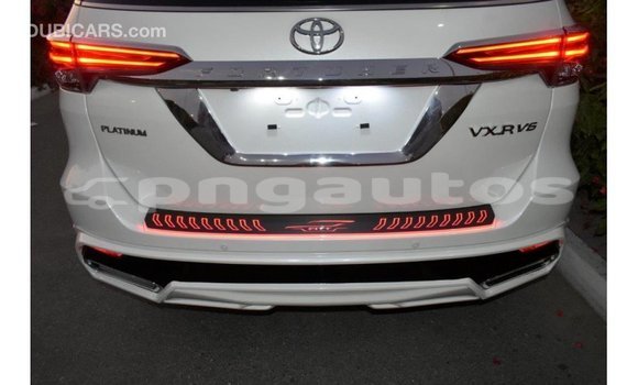 Buy Import Toyota Fortuner White Car in Import - Dubai in Enga Buy Import Toyota Fortuner White Car in Import - Dubai in Enga